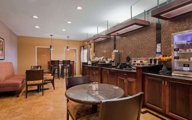 Best Western Manhattan Inn