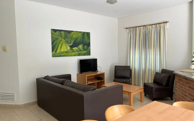 Los Robles Apart Hotel