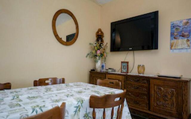 Apartments & Rooms Green Bay