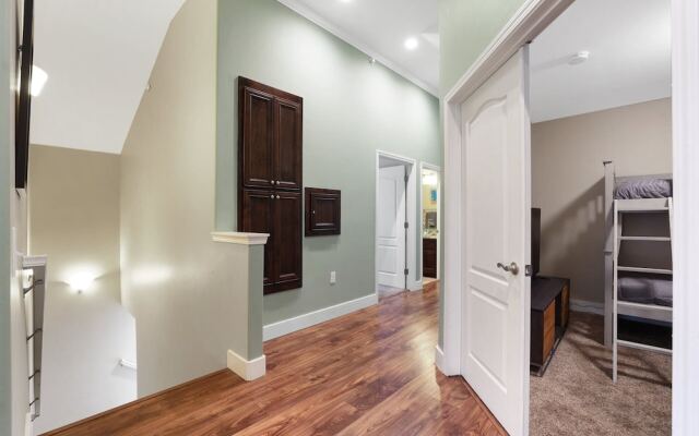 The Lookout at Tahoe Woods