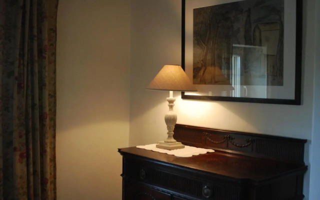 Maison de Charme Dans Domaine 17eme