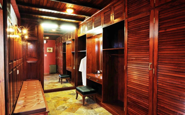 Crest Villa Mansion