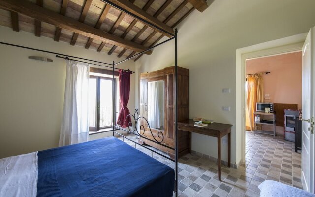 Enticing Apartment in Ascoli Piceno With Swimming Pool