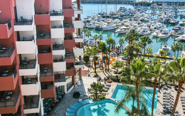 Hotel Coral And Marina