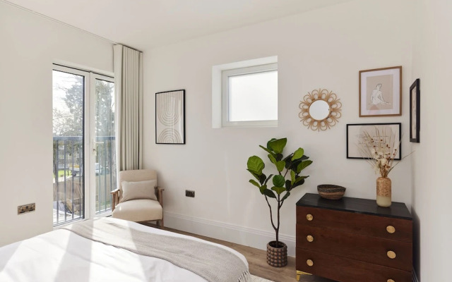 The Wembley Park Wonder - Charming 2bdr Flat With Balcony