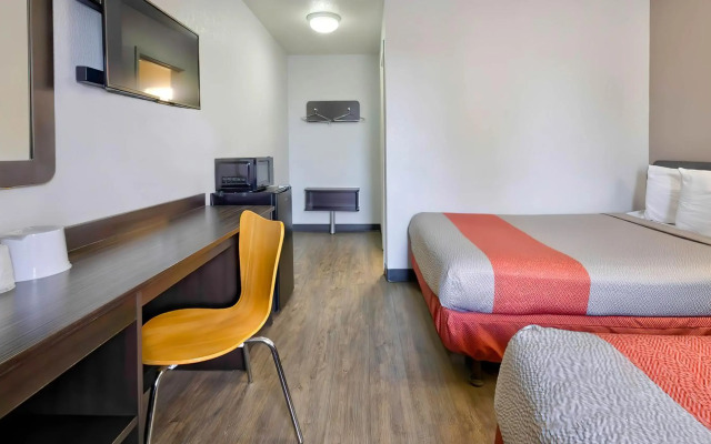 Motel 6 Gallup, NM