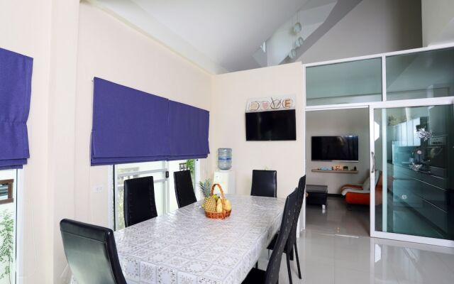 Green Residence Pool Villa