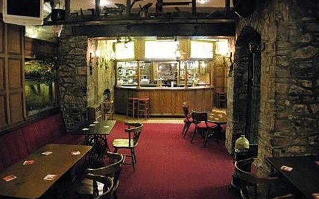 Three Rivers Hotel