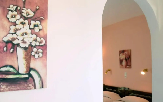 Senia Studios