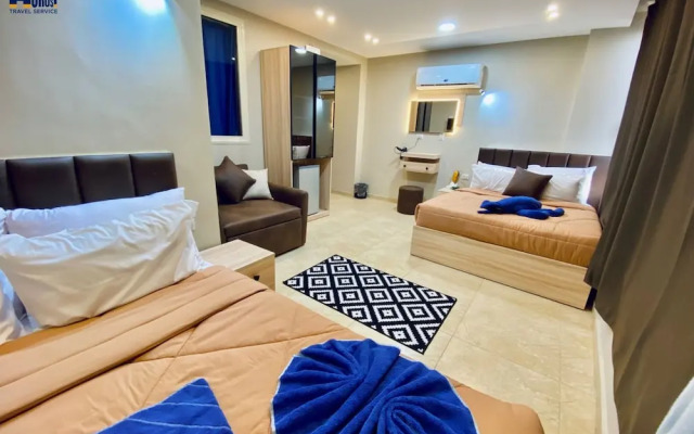 Horus Horizon INN Pyramids View