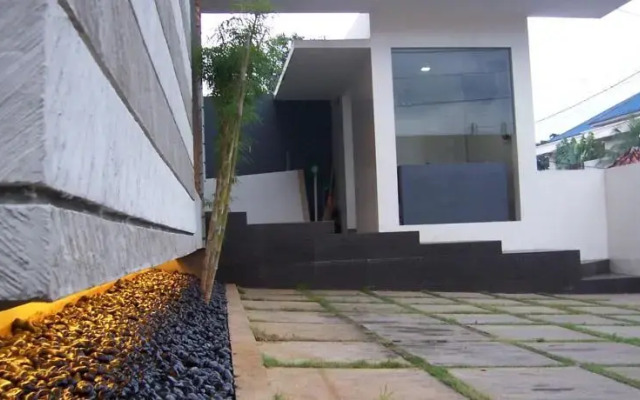 FLAT06. Minimalist Residence
