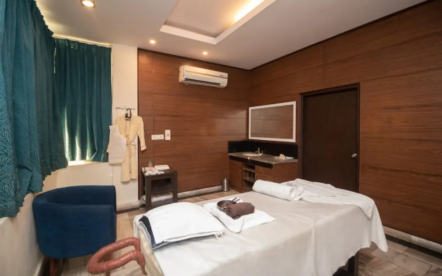 The Competent Palace Hotel