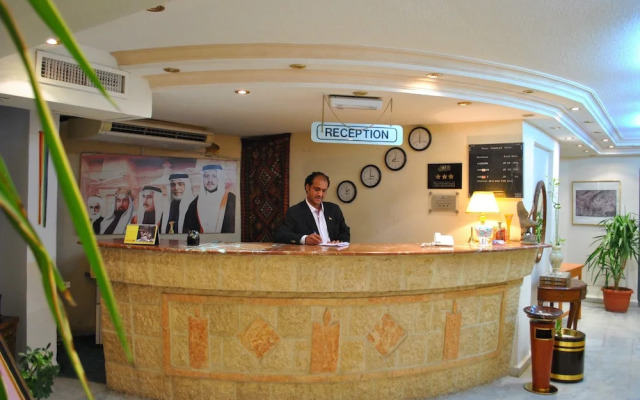 Candles Hotel