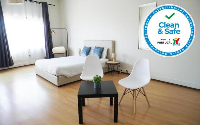 Oporto Trindade Residence