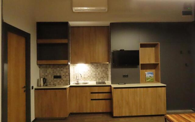 2BR loft apartment near Liberty square