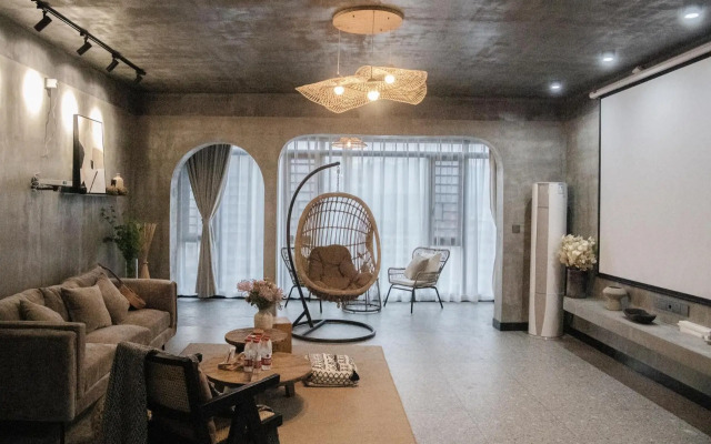 Locals Apartment Place 18
