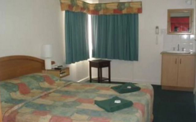 O'Shea's Royal Hotel
