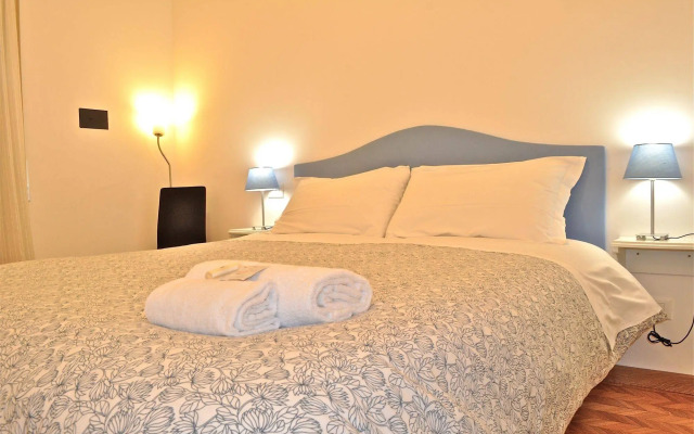 Aurelia 429 Fine Town House