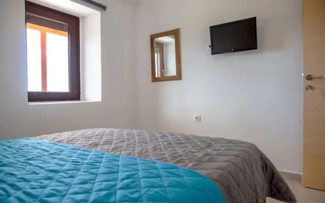 Agios Petros Apartments 2