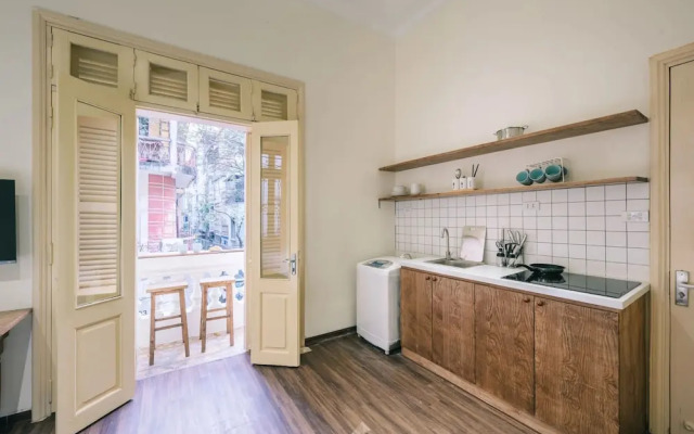 UNIQUE Creative Apartment w ROOFTOP Garden