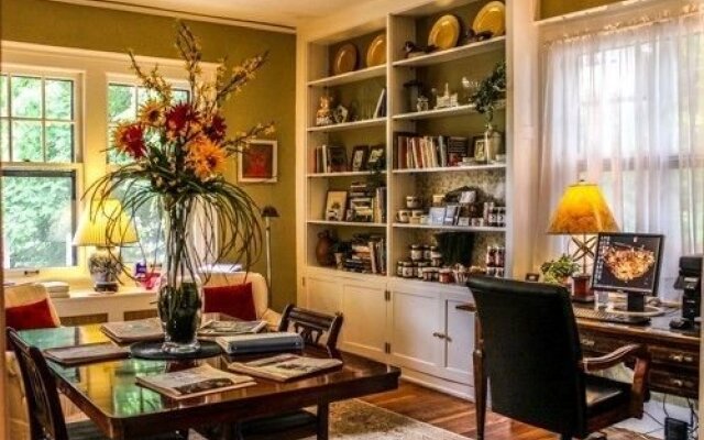 The Brown Street Inn