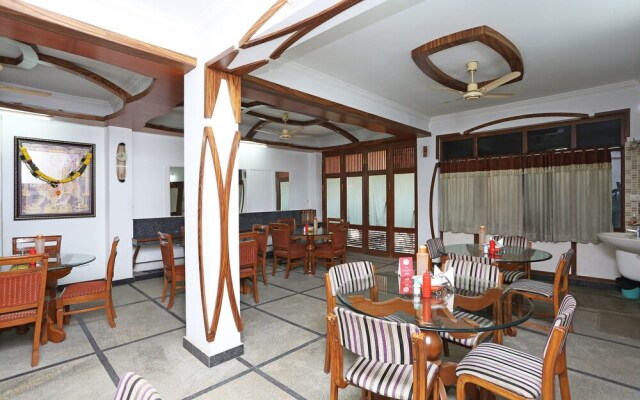 OYO 8932 Delight Inn Gachibowli