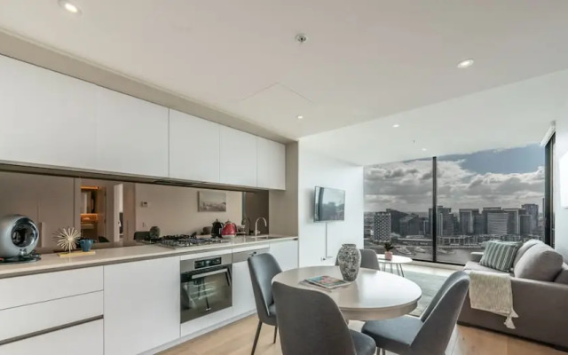 Melbourne Private Apartments - Collins Wharf Waterfront, Docklands