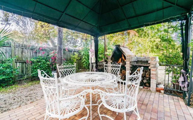 Manatee Palms B&B