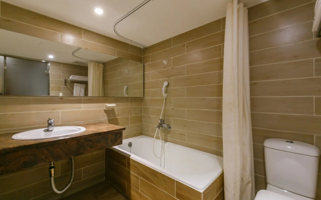 Highness Hotel