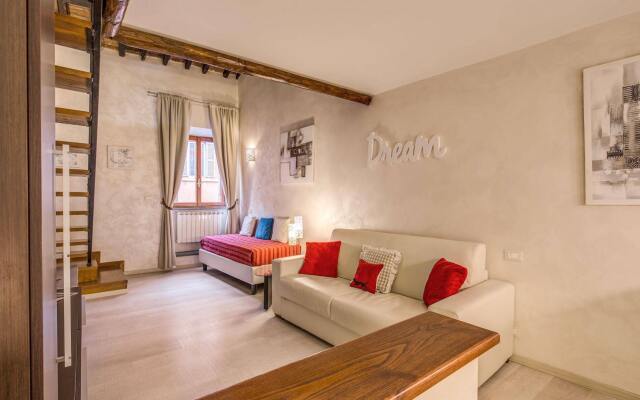 Tritone Top House