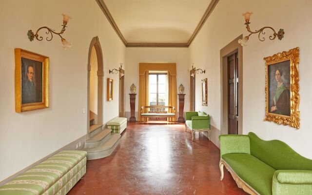 Villa Colline - Seven Bedroom Villa