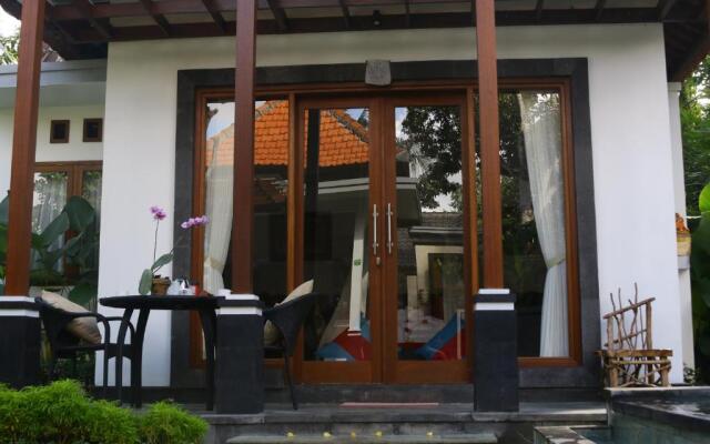 Bumbung Sari Villa
