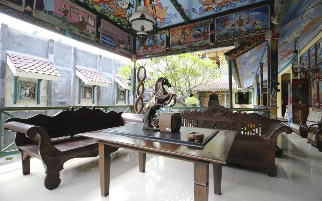 RedDoorz Near Borobudur Temple