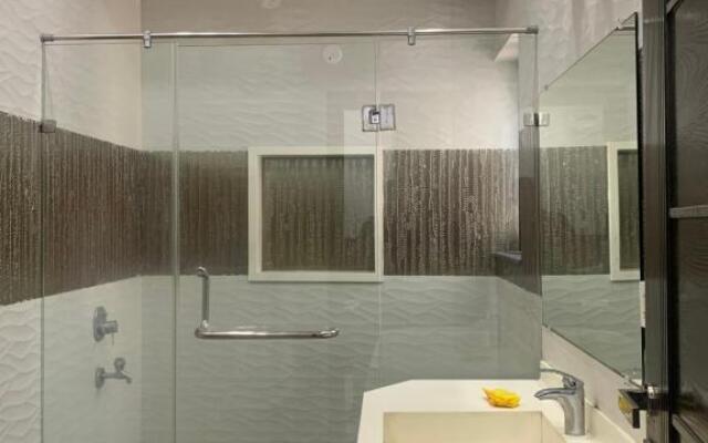 Independent Villa in DHA Phase 6 Lahore Three 3 Bedroom Full House