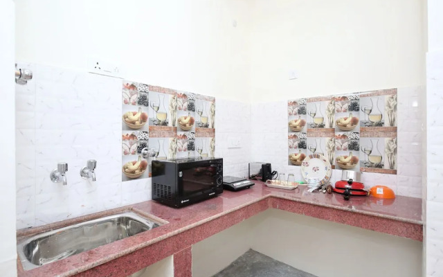 OYO 13667 Home 2RK Pine Forest View Bharari