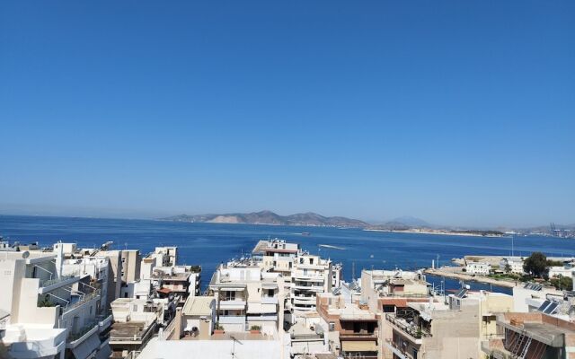 Piraeus Seaside Apartment Escape