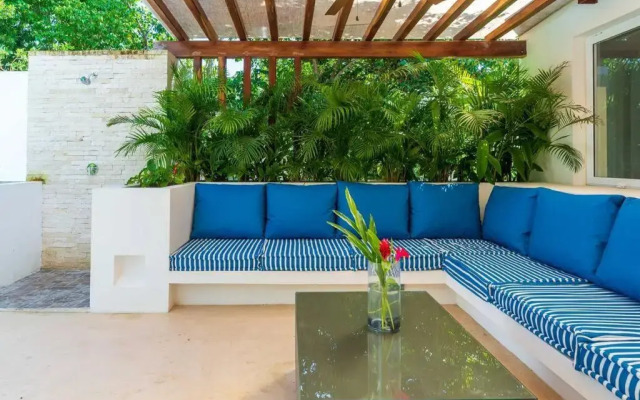 Luxury Private 3BED Villa, Garden, Pool,Security