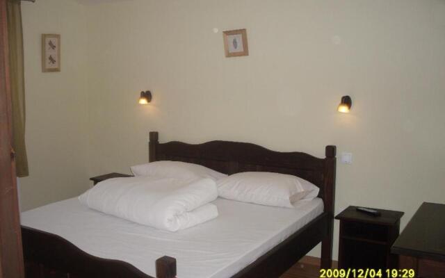 Oana Guest House