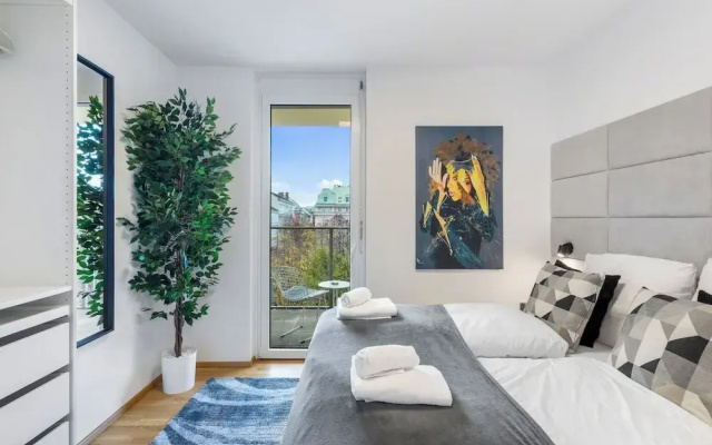 WaltzCo City Apartment near U1 & Center