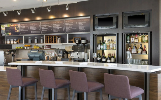 Courtyard Louisville Downtown