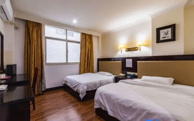 Longsheng Business Hotel