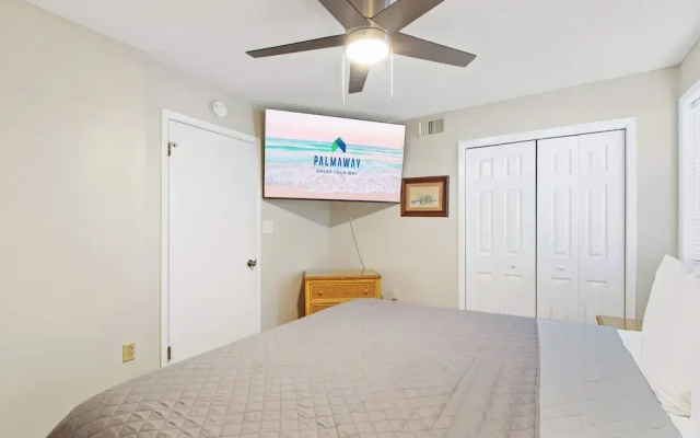 Gulf View 2 Bed Beaches Pool Dining and Fun