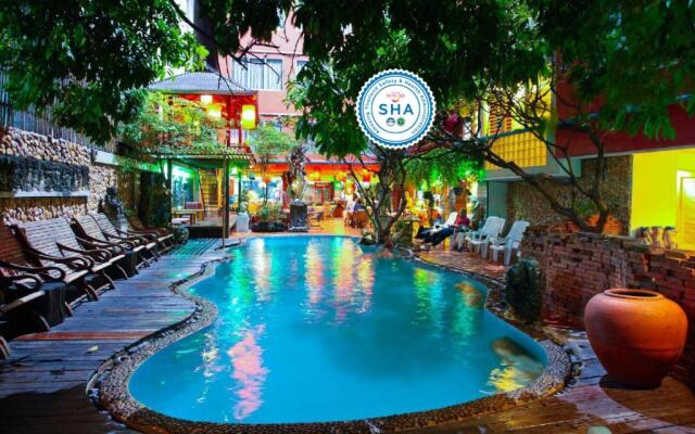 Villa Cha Cha Banglumphu