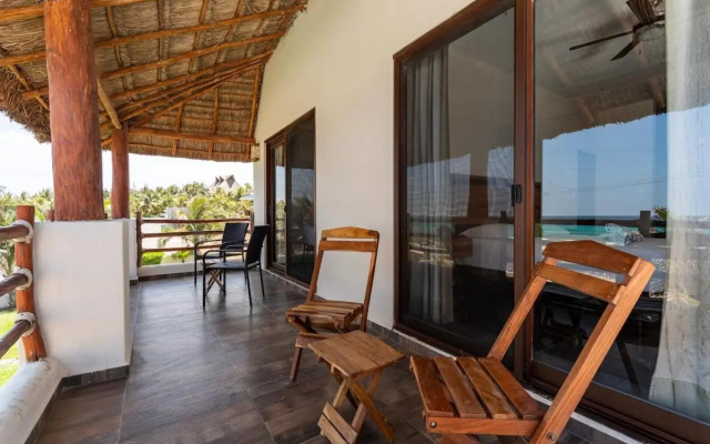 ISLA MUJERES MAYAKITA LUXURY VILLA with ROOFTOP JACUZZI