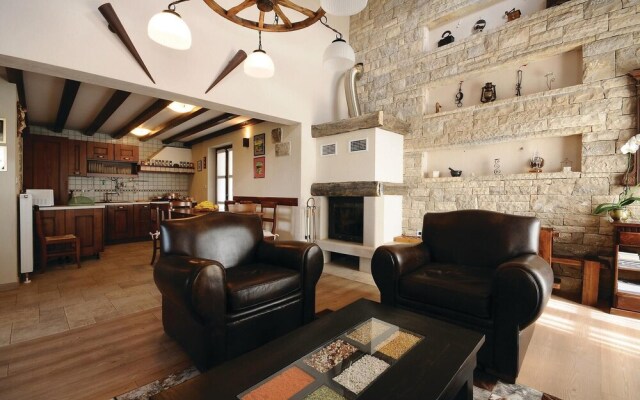 Nice Home in Lisicic With Wifi and 3 Bedrooms