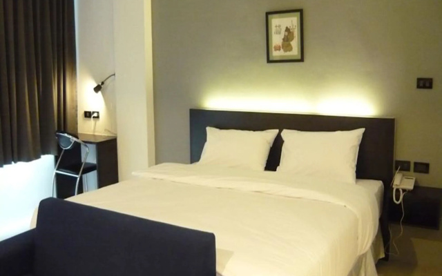 Izen Budget Hotel & Residence