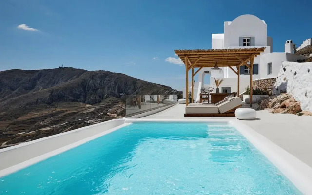 Bluewhite Suites & Villa Santorini