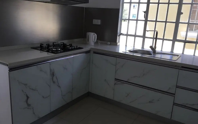 Modern Three Bedroom Apartment West Coast