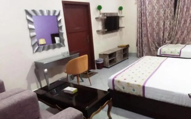 Hotel Versa Apartment and Lodges Lahore