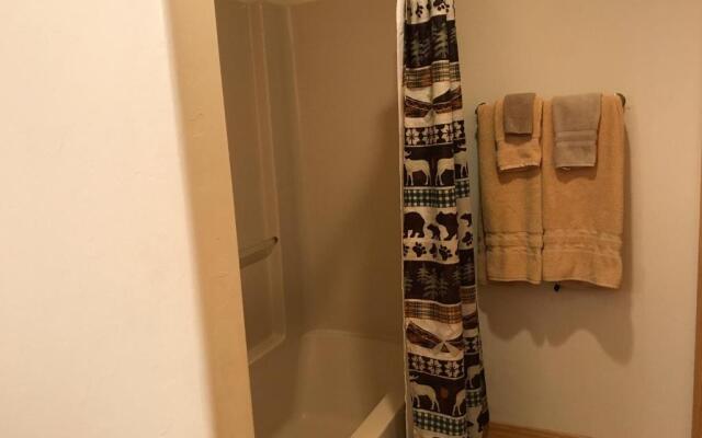 1494OAK Cliff Top Condo